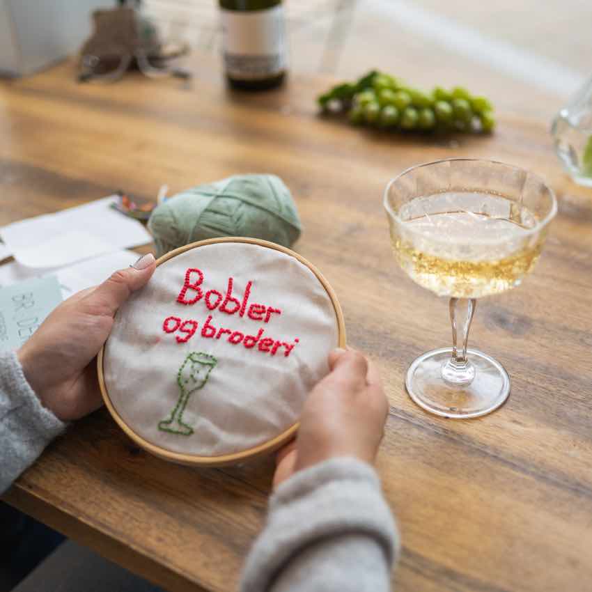 Broderi & Bobler hos BARe VIN Broderi & Bobler hos BARe VIN