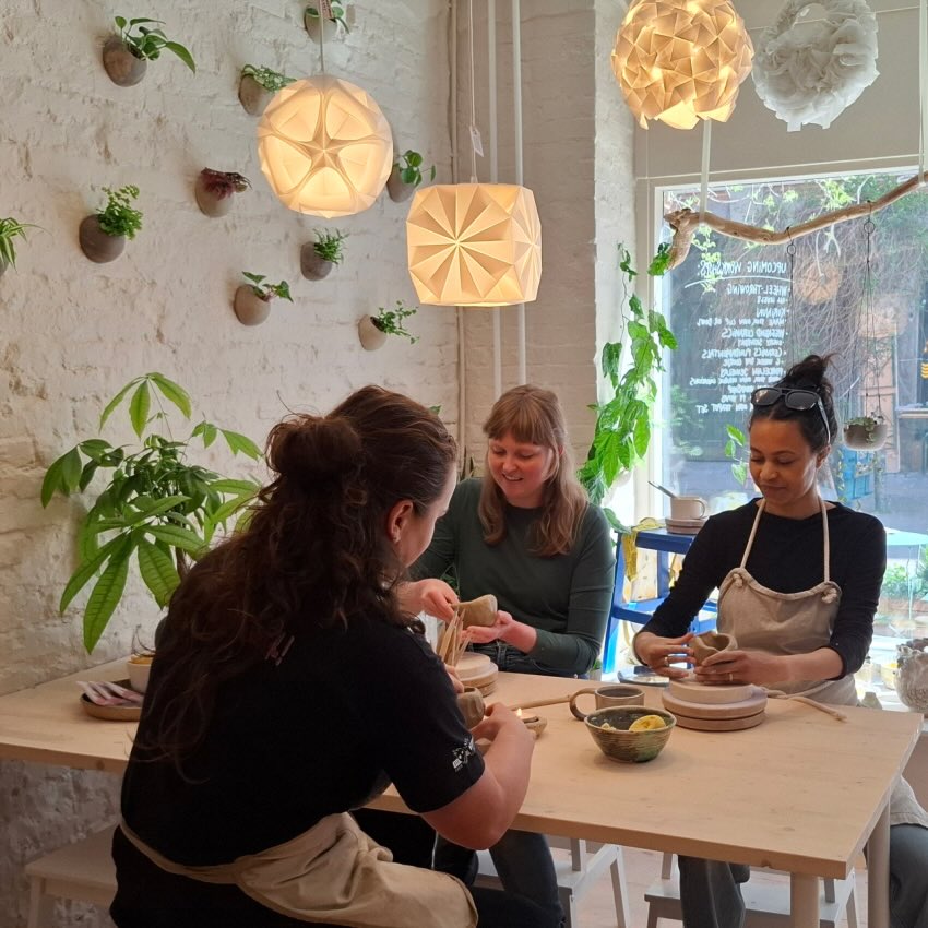 Clay Café hos Lodewa Studio & Boutique Clay Café hos Lodewa Studio & Boutique