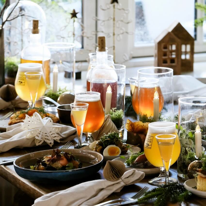 Julefrokostbord hos Strandmøllekroen Julefrokostbord hos Strandmøllekroen