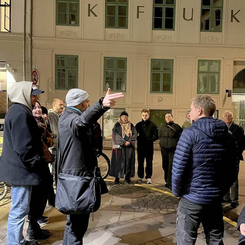 Stikkersvin med Weirdwalks Stikkersvin med Weirdwalks