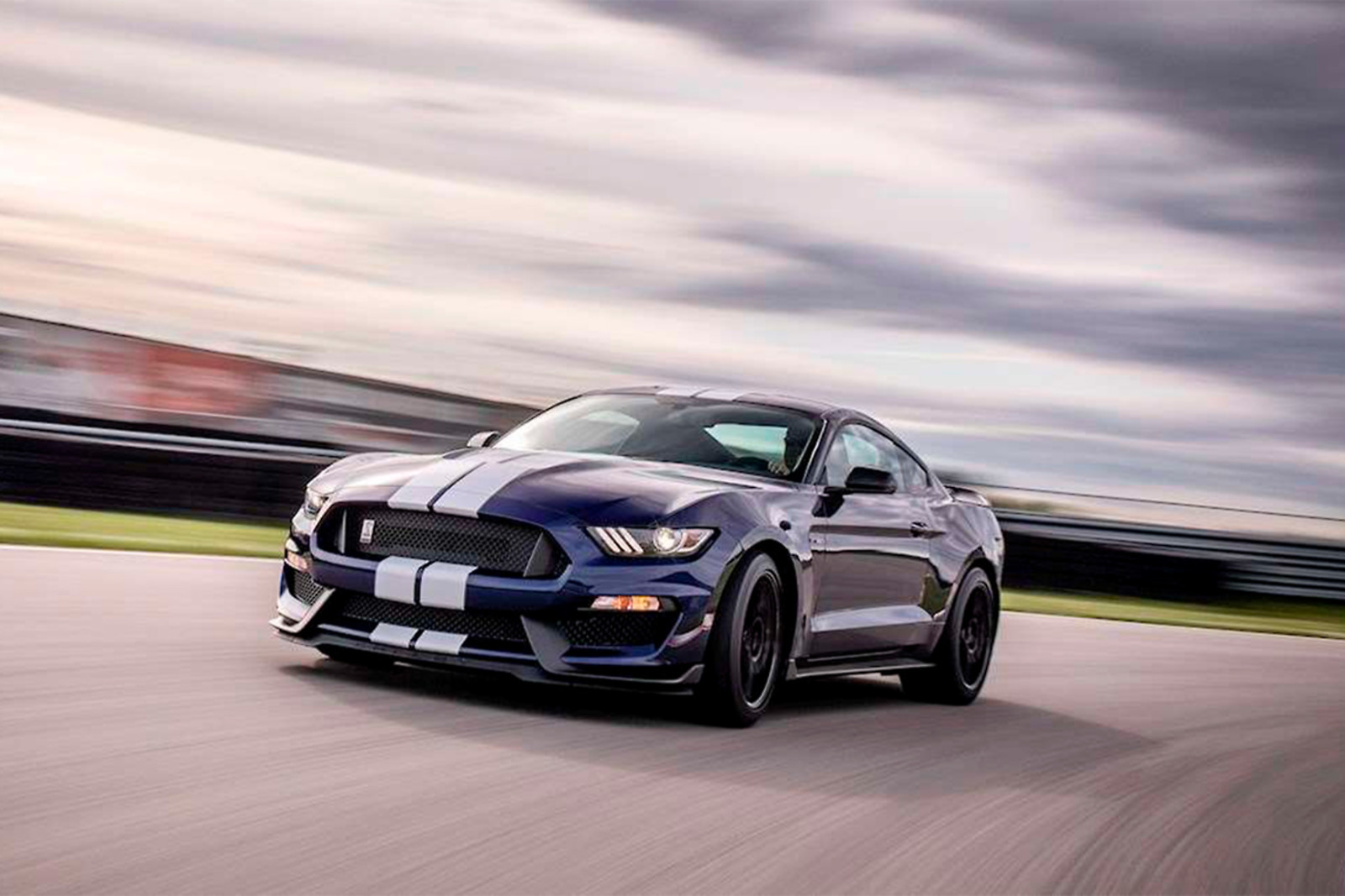 Go Dream FORD MUSTANG SHELBY GT350- Oplevelsesgaver ADVENTURE