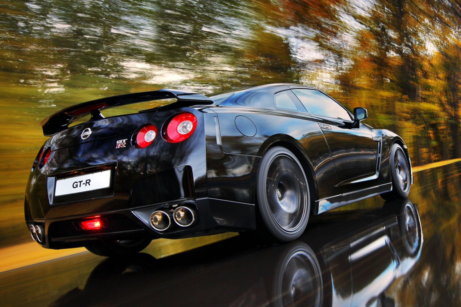 Go Dream PRØVEKØR NISSAN GODZILLA GTR- Oplevelsesgaver ADVENTURE