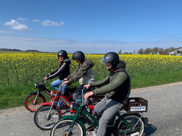 Go Dream UD I DET BLÅ MED PUCH MAXI- Oplevelsesgaver ADVENTURE