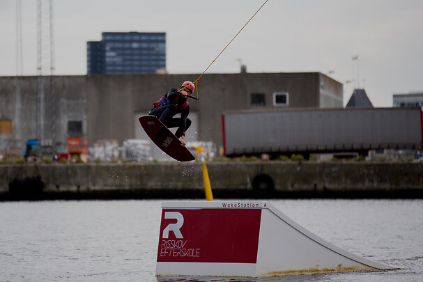 Go Dream CABLE SESSION FOR 1 HOS AARHUS WATERSPORTS COMPLEX- Oplevelsesgaver MULTITHEMATIC