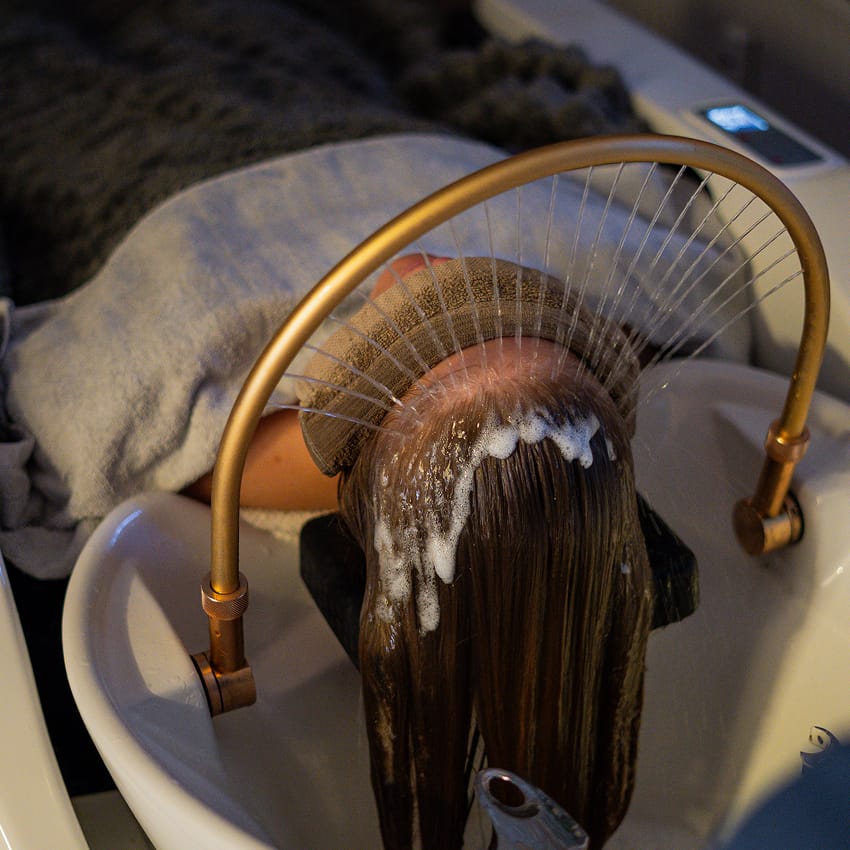 Luksus head & hair spa for 2 med snacks & vin hos PrettyCute